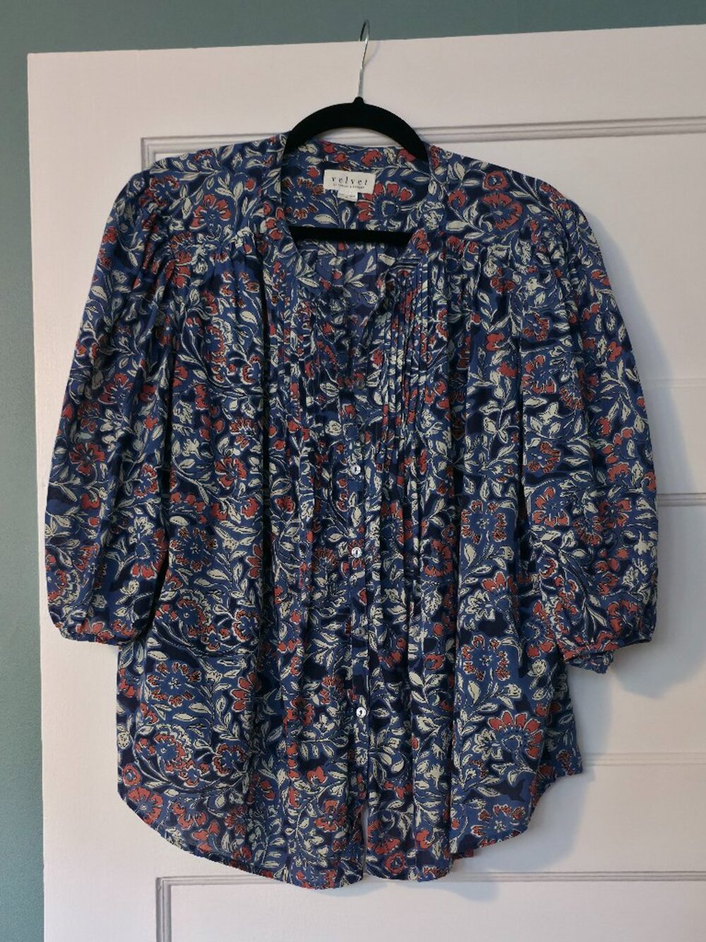 Beautiful blouse from Velvet by Graham & Spencer